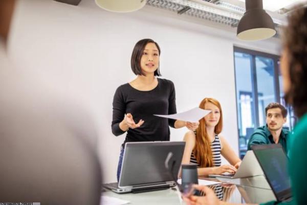 线下体育培训班与线上课程的区别与优势(图1)